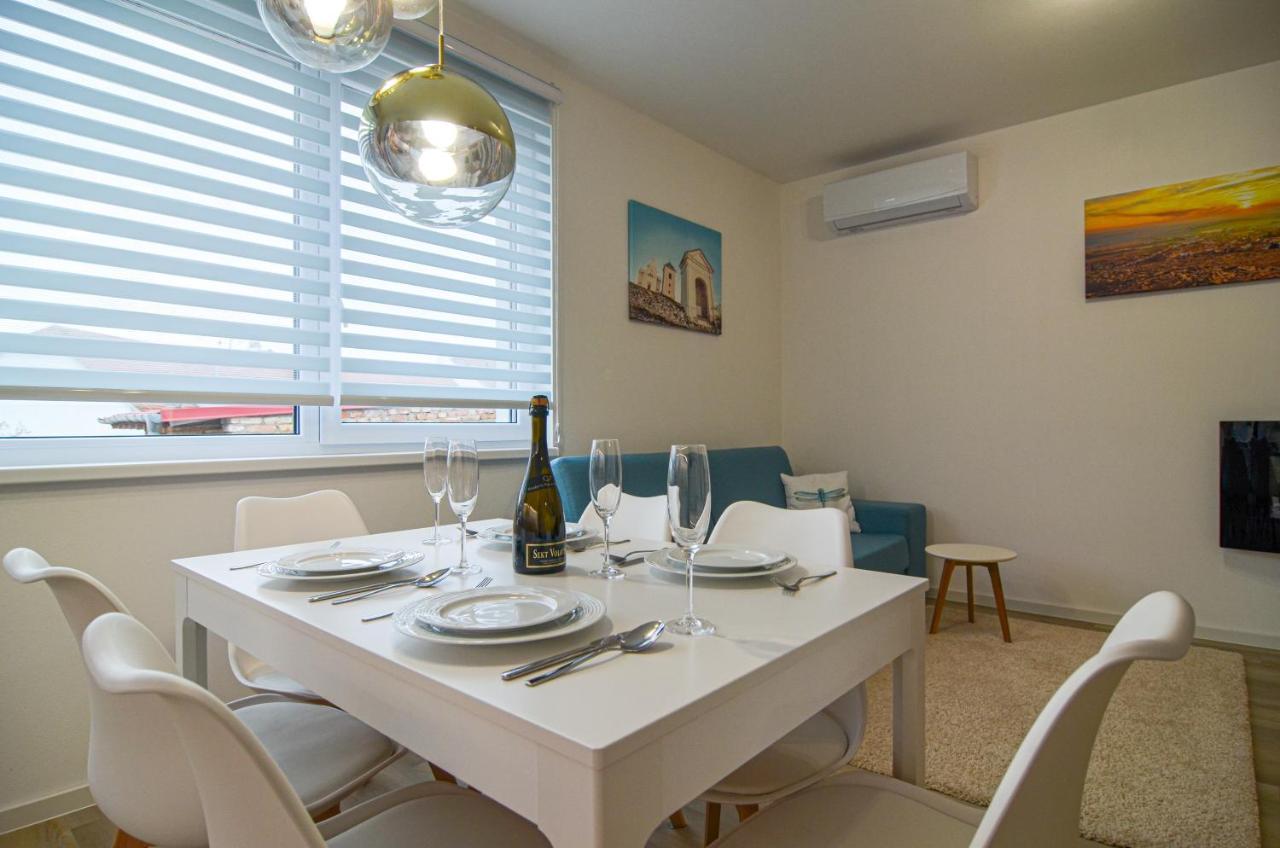 Apartman Astrid 4 มิคูลอฟ ภายนอก รูปภาพ